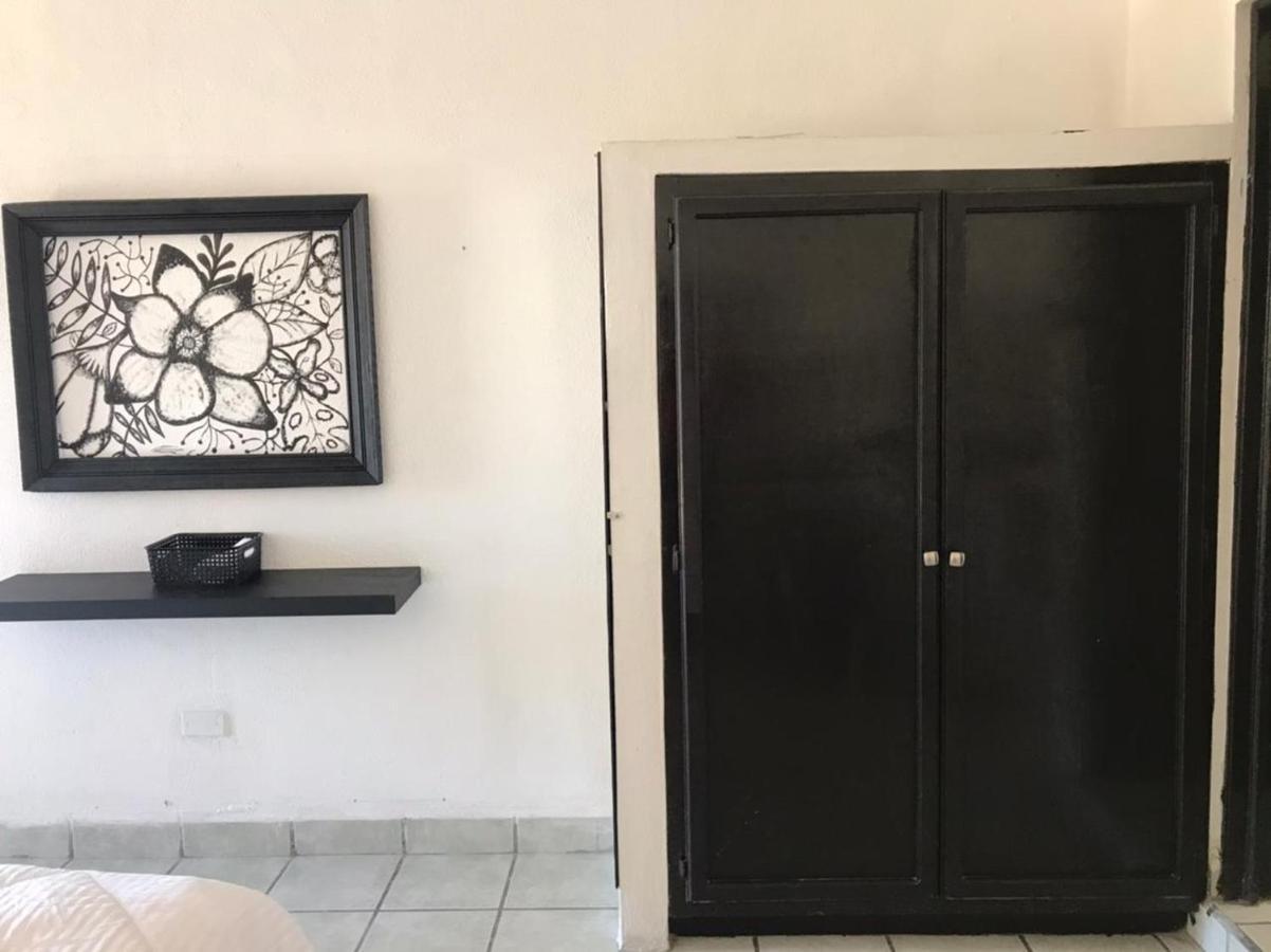 The Next Door Black And White Studio In Cabo Apartment Cabo San Lucas Exterior photo